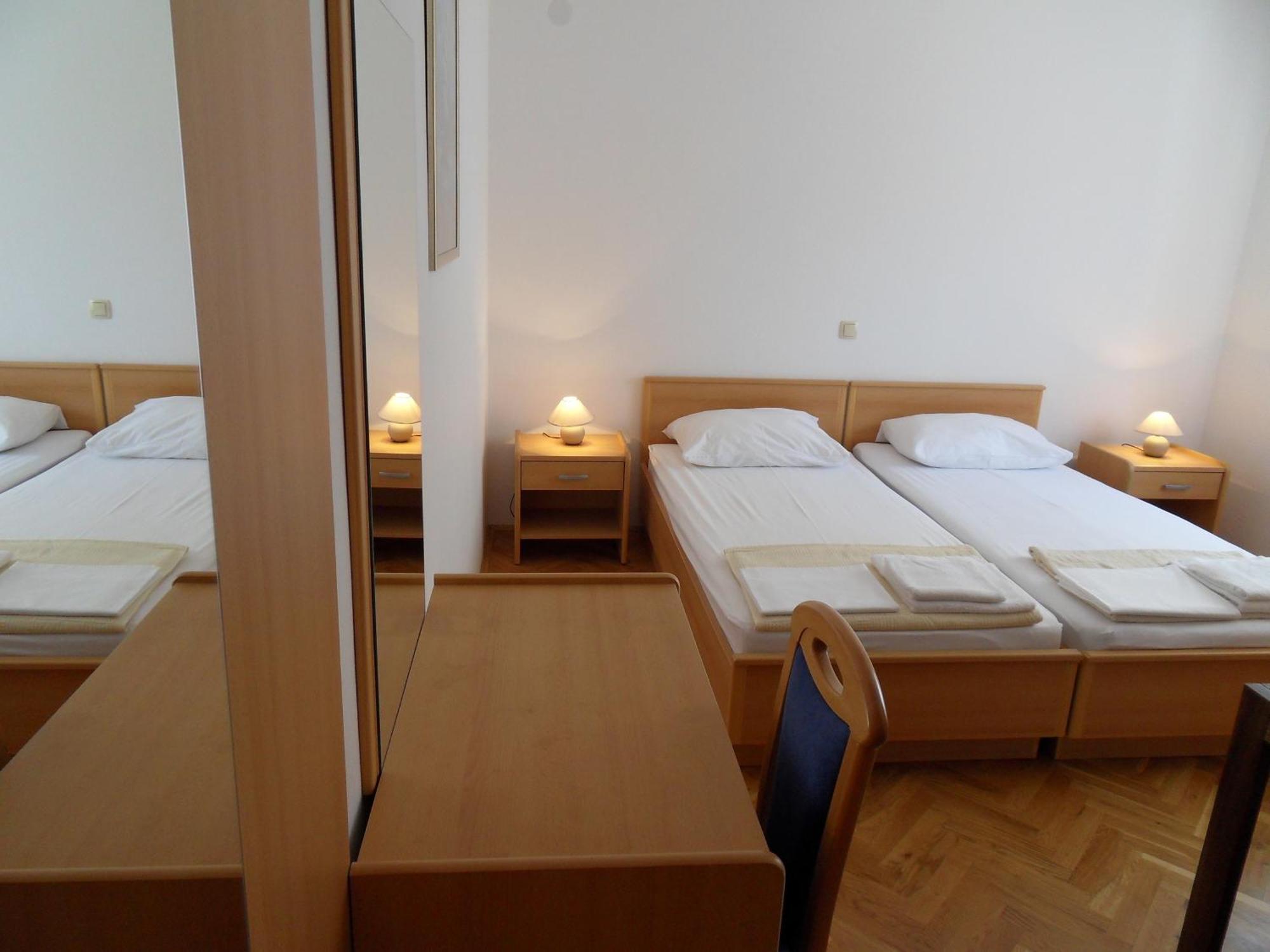 Apartments Petricevic Selce Buitenkant foto