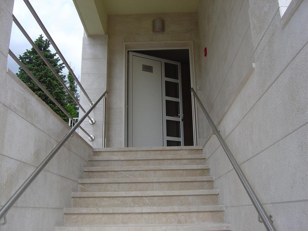 Apartments Petricevic Selce Buitenkant foto