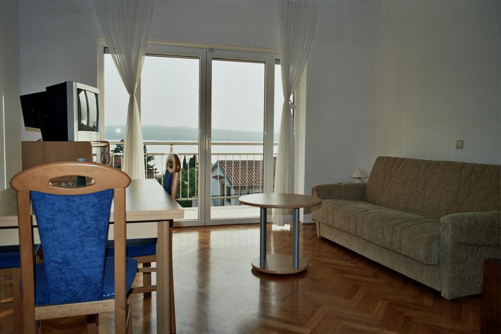 Apartments Petricevic Selce Buitenkant foto