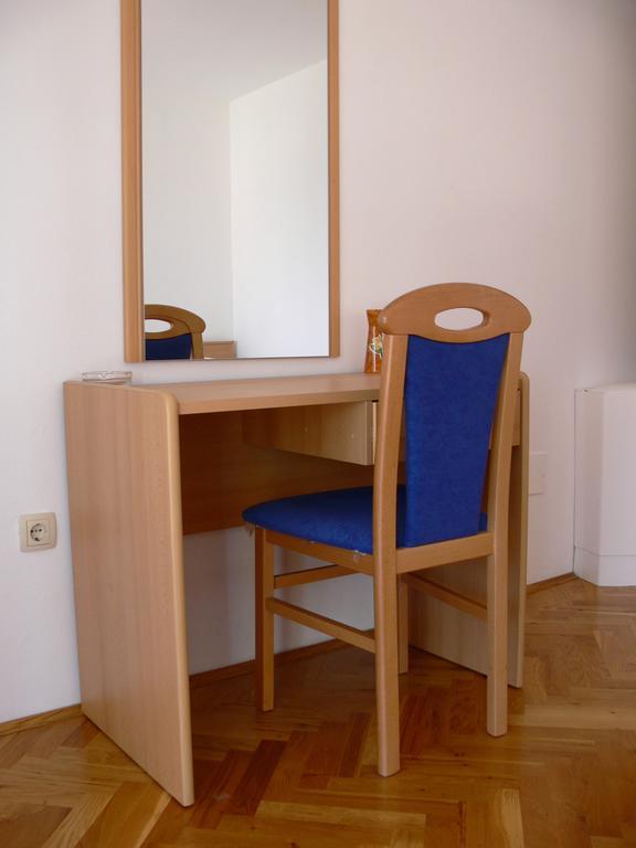 Apartments Petricevic Selce Buitenkant foto